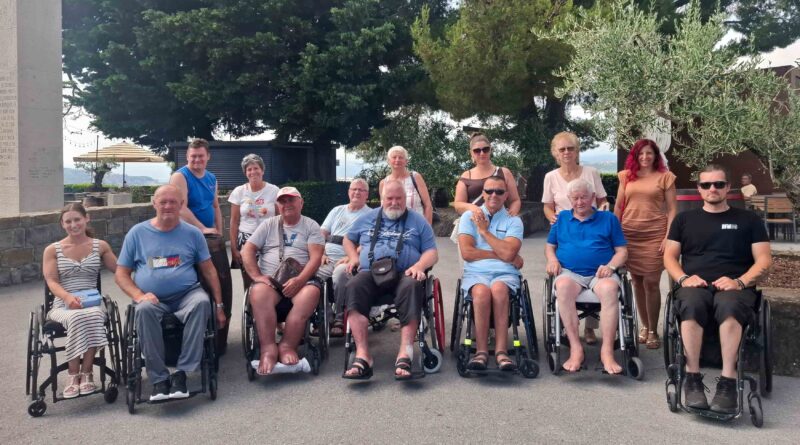UDELEŽBA NA OBNOVITVENI REHABILITACIJI ZA PARAPLEGIKE IN TETRAPLEGIKE V DOMU PARAPLEGIKOV PACUG